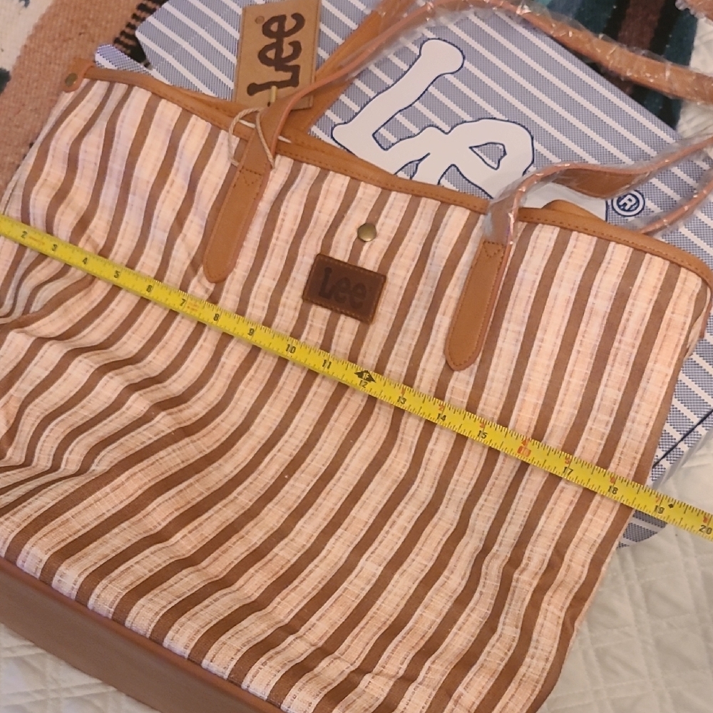 Lee Tan and Brown Canvas Tote Bag - Picture 7 of 8